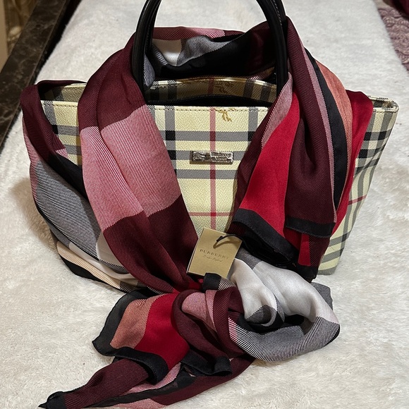 NWT Burberry Checkered  Red and Black Scarf - Picture 1 of 5